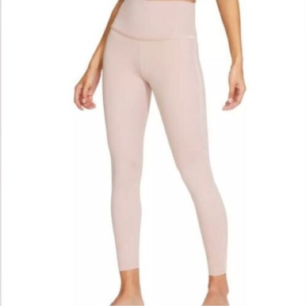 NWOT Nike Women's Blush Pink Nylon High Rise Training Yoga Leggings 7/8 Medium